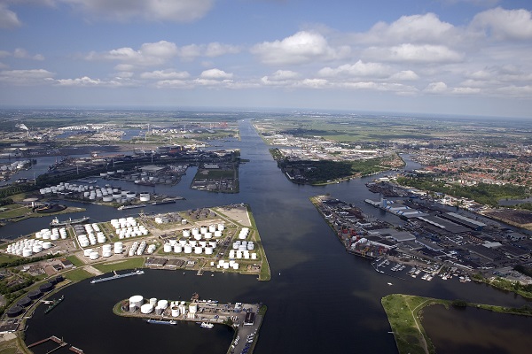 Port of Amsterdam vanuit de lucht