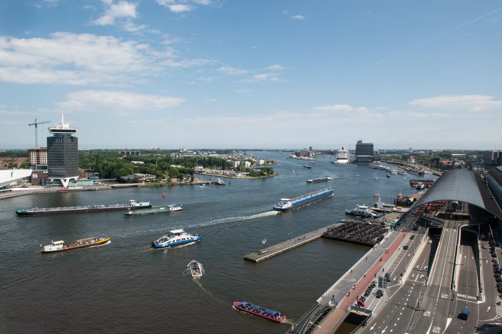 Lijndienst en watertaxi