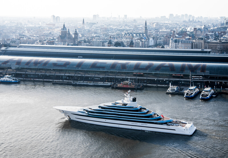 yacht hub amsterdam