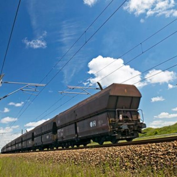 goederentrein op het spoor