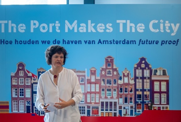 The port makes the city