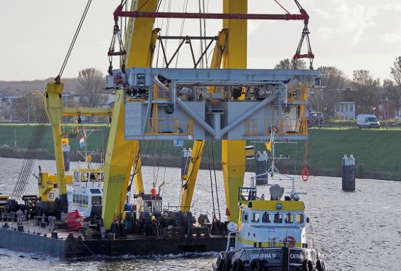 Bovenrolwagen succesvol ingehesen