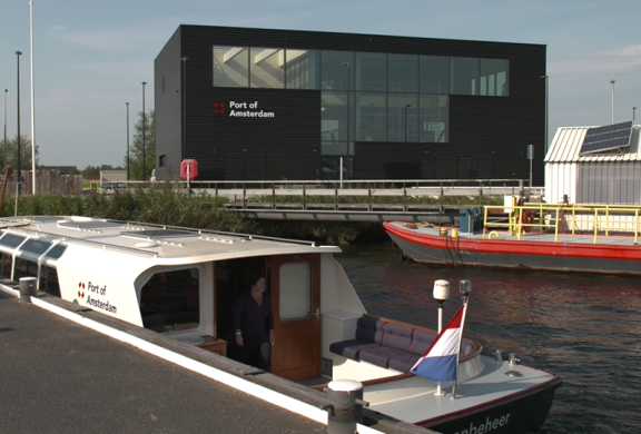 Amsterdamse haven waterstof schepen