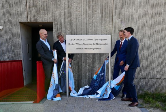 onthulling plaquette zeesluis ijmuiden