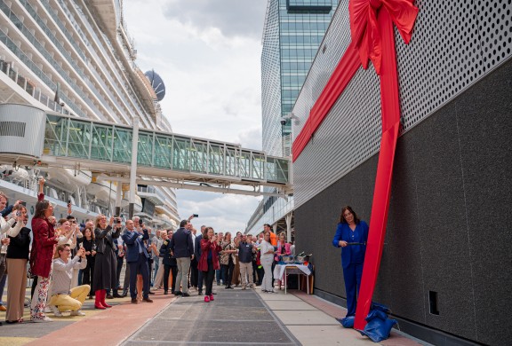 Opening walstroominstallatie