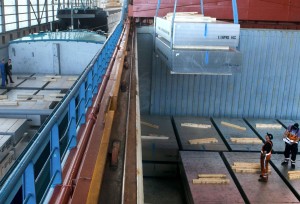 Stukgoed en projectlading in de Amsterdamse haven