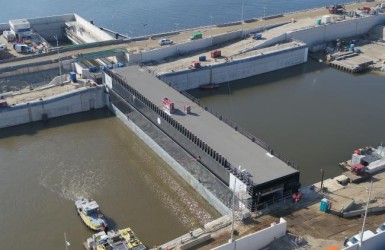 Invaren sluisdeur
