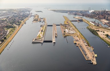 Zeesluis IJmuiden luchtfoto 2021