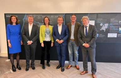Werkbezoek haven minister Harbers