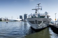 Riviercruiseschip in Amsterdamse haven