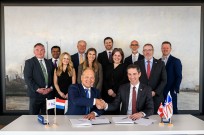 Signing MoU Canada & Amsterdam